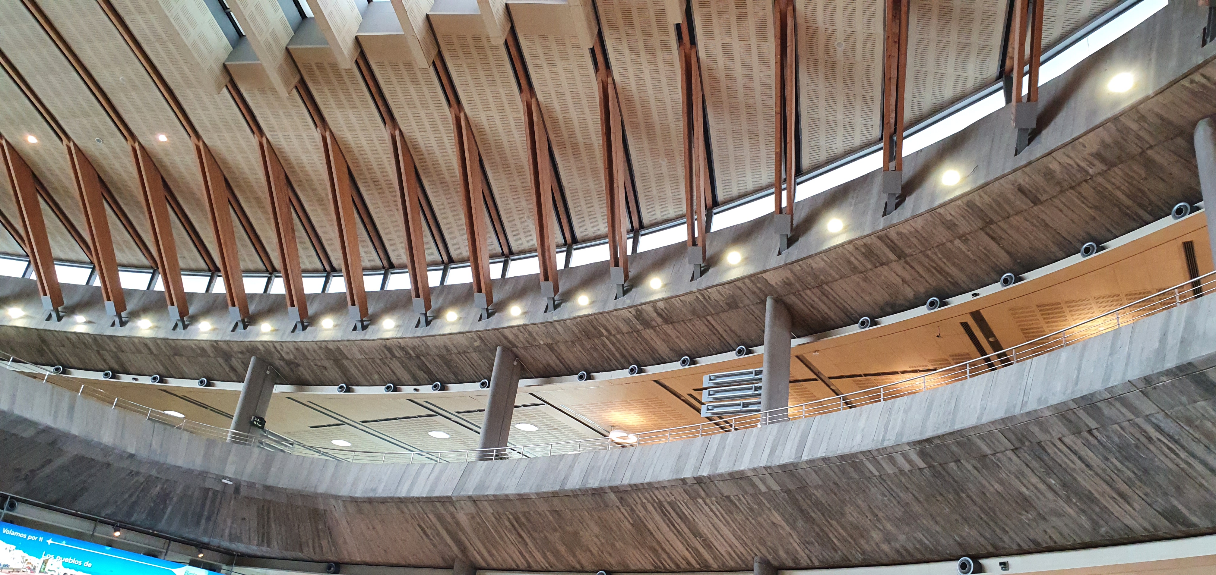 Aeropuerto Tenerife Norte: Cambio a tecnología Led del alumbrado del aeropuerto